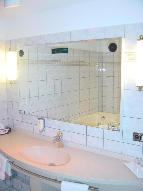 Hotel La Vigie & Ristorante Belvedere Duisburg Eksteriør billede